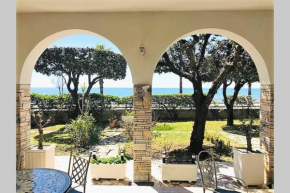 Apartment SeaFront “FioriRossi” fronte mare